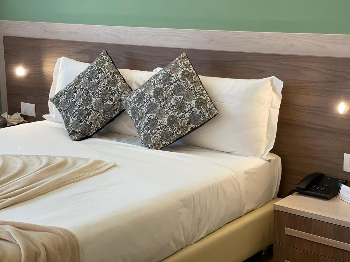 Palazzo Marignano Hotel Melegnano Zewnętrze zdjęcie