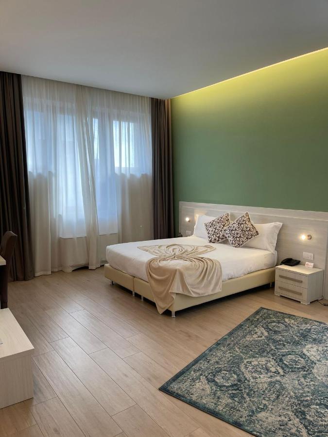 Palazzo Marignano Hotel Melegnano Zewnętrze zdjęcie